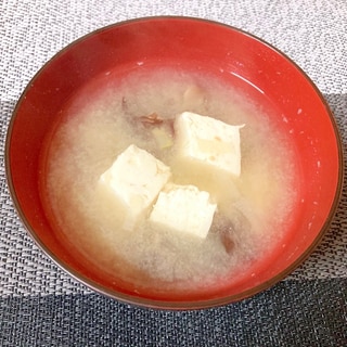 生きくらげと豆腐のお味噌汁